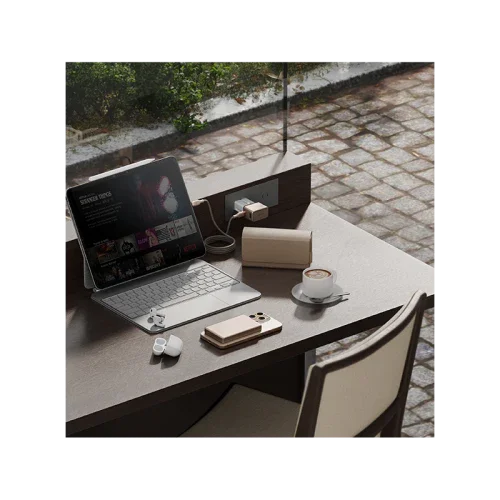 Energea Voyager Kit Travel World Adapter 25w + Power Bank 10000Mah + Cable 1.5M + Pouch - Beige - Tashqila