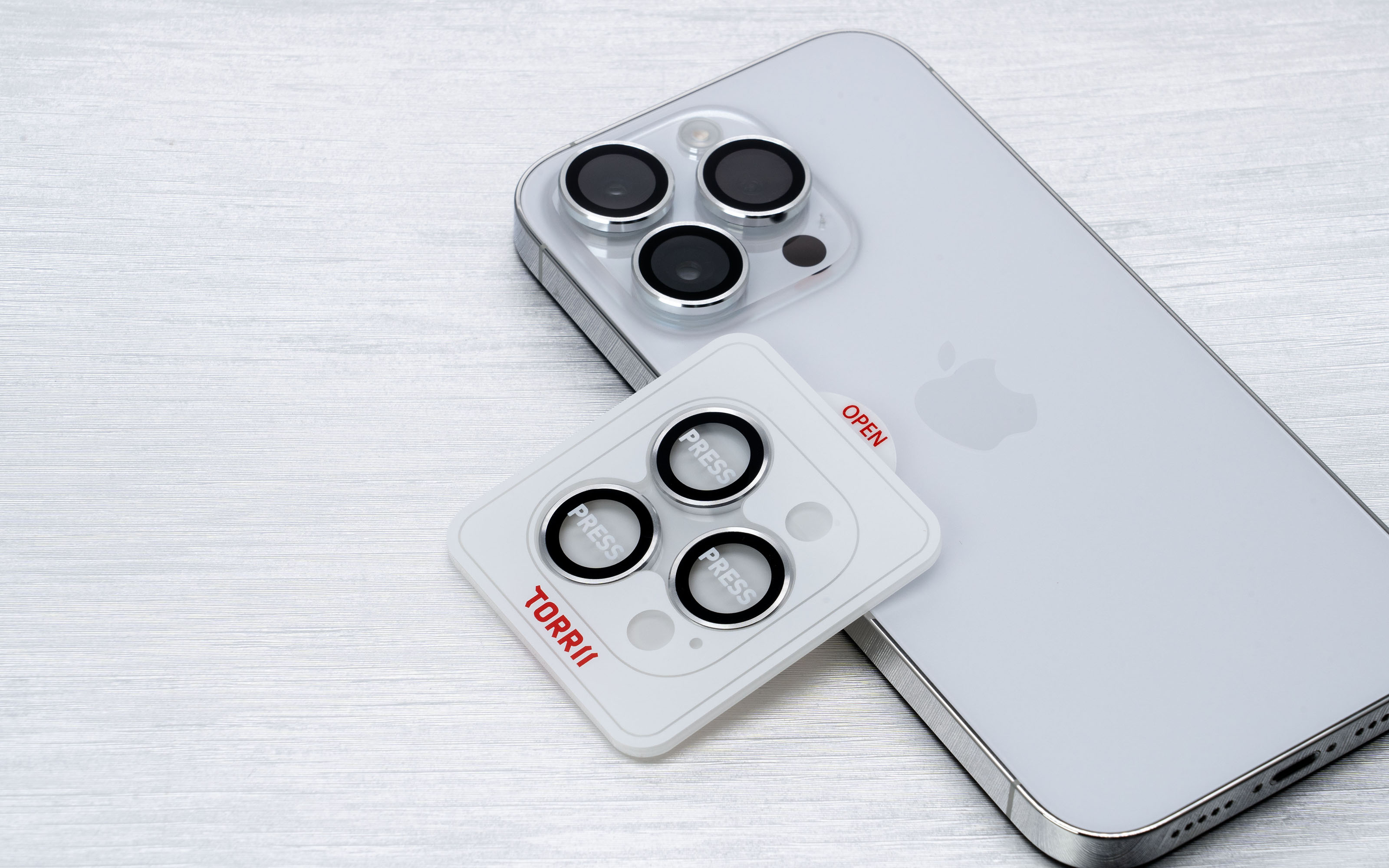 توري بودي جلاس حامي كاميرا زجاجي حلقة ألومنيوم فردية لهاتف ايفون 15 برو / 15 برو ماكس مضاد للبكتيريا - فضة