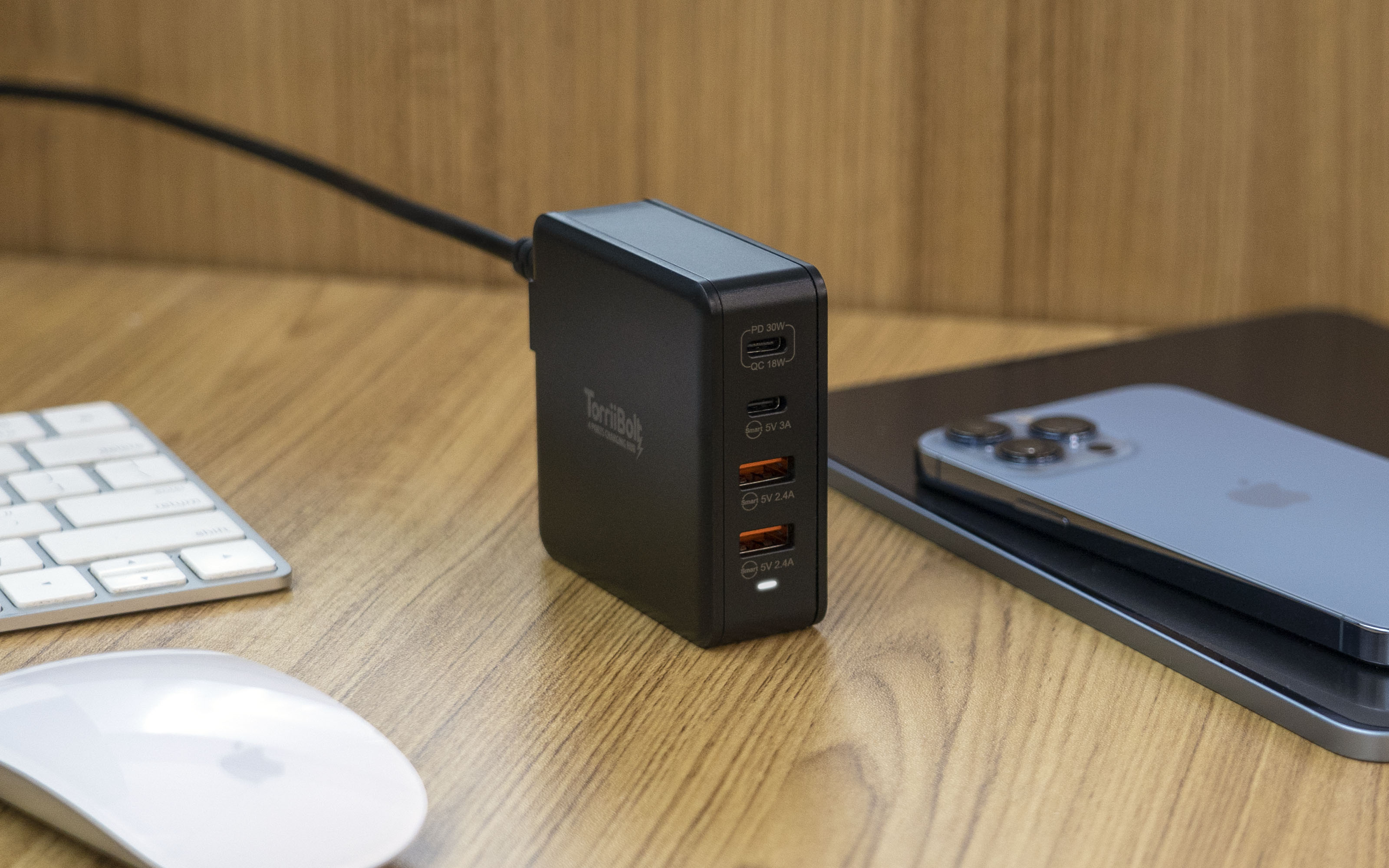 Torrii Bolt 4 Port Charging Hub with 2 USB-C  & 2 USB-A QC 3.0 - Black