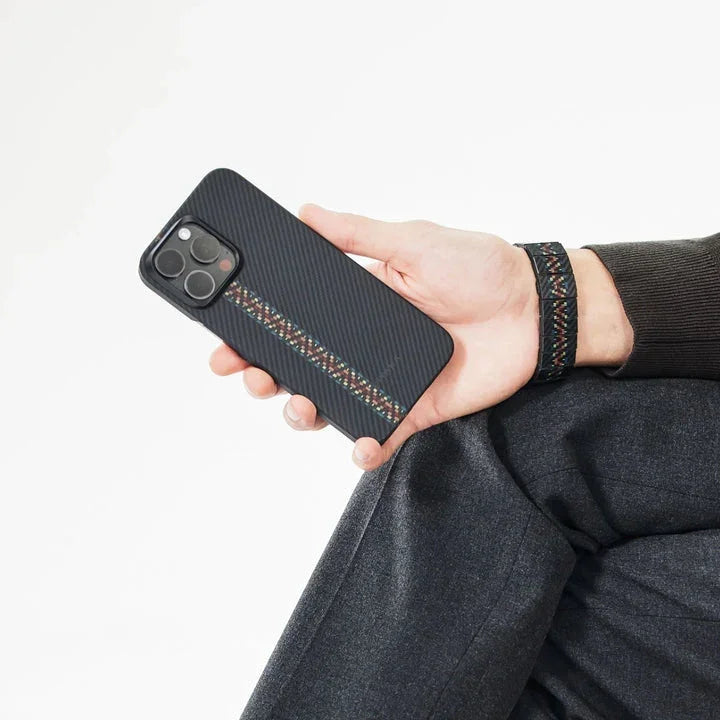 Pitaka iPhone 15 Pro Carbon Fibre Magsafe Cover - Black - Tashqila