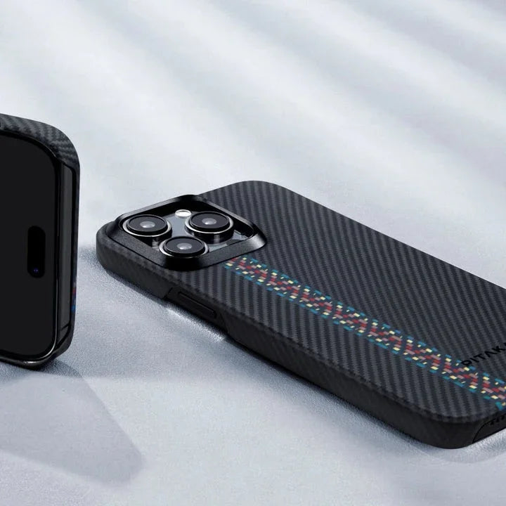 Pitaka iPhone 15 Pro Carbon Fibre Magsafe Cover - Black - Tashqila