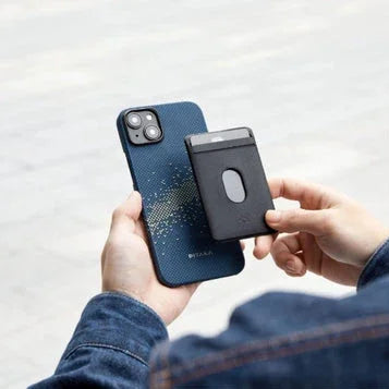 Pitaka iPhone 15 Plus Carbon Fibre Magsafe Cover - Blue - Tashqila